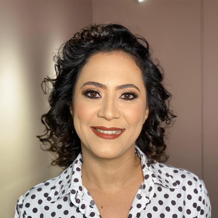 Eline Gomes